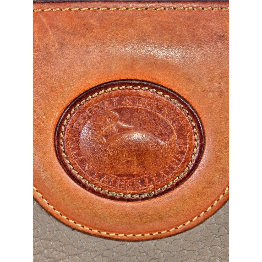 Vintage Dooney & Bourke Woman's Khaki and Tan Leather Crossbody Purse 362 - Picture 5 of 13